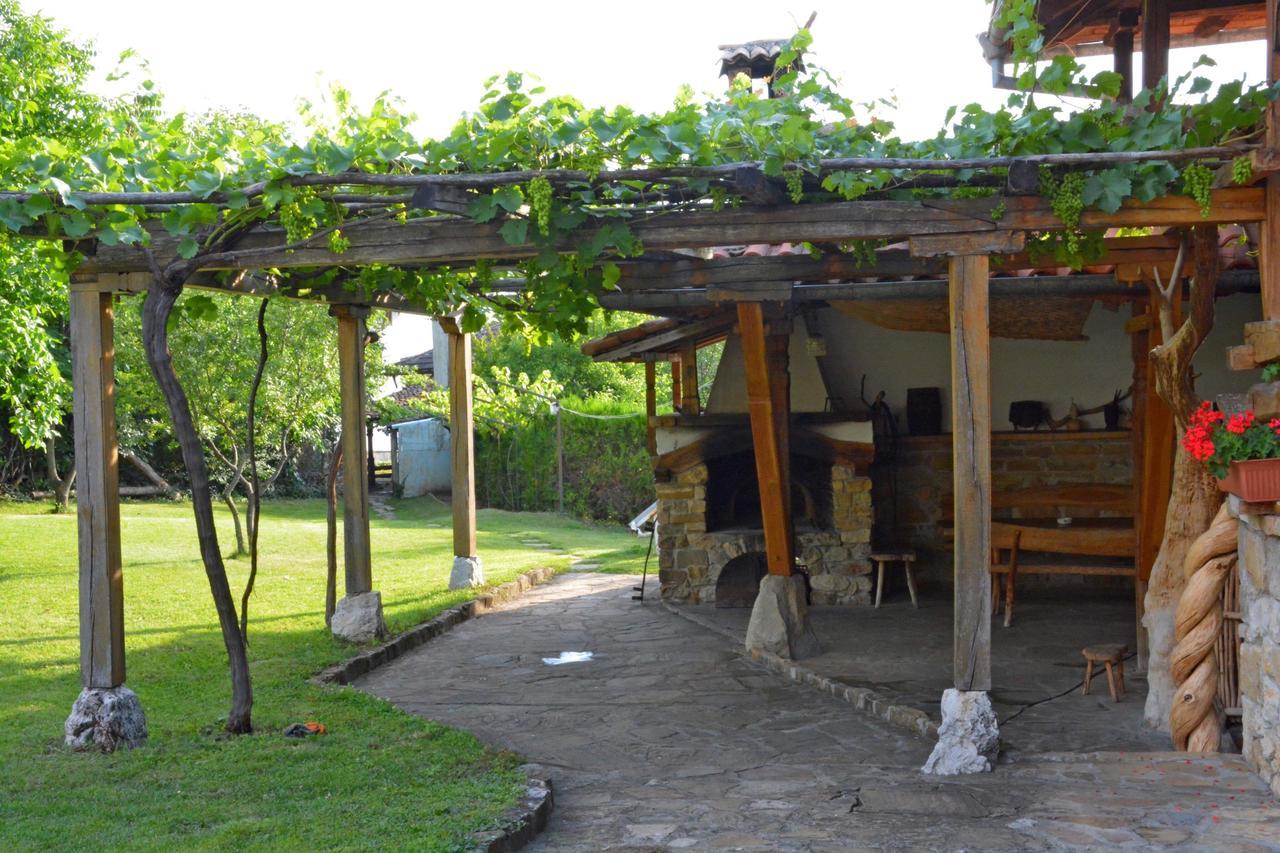Hotel Pri Chakara Arbanasi Exterior foto