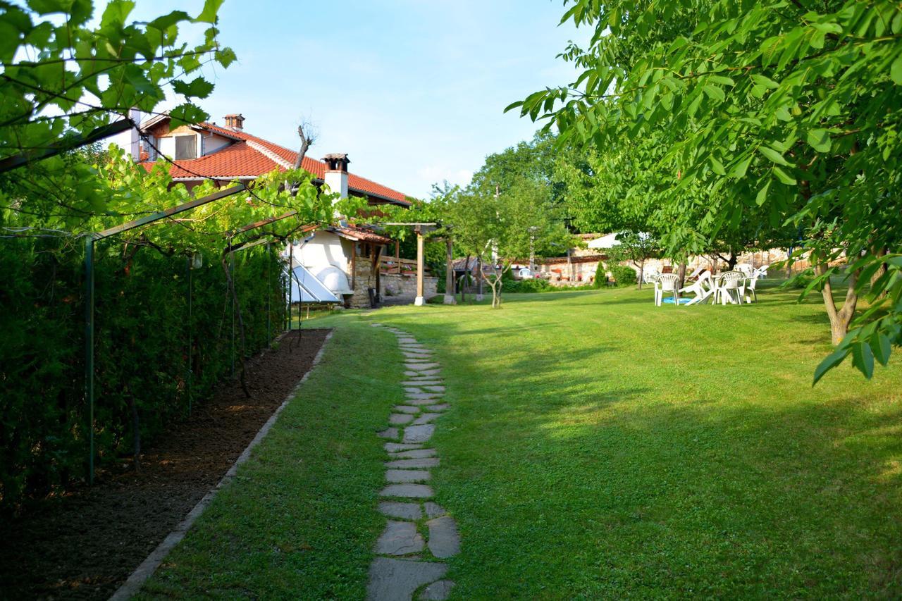 Hotel Pri Chakara Arbanasi Exterior foto